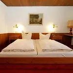 Hotel Neumayr
